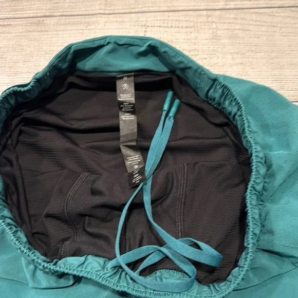🍋Men’s Lululemon Surge Lined Short 6” size M teal🍋